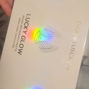 True + luscious highlight pallette